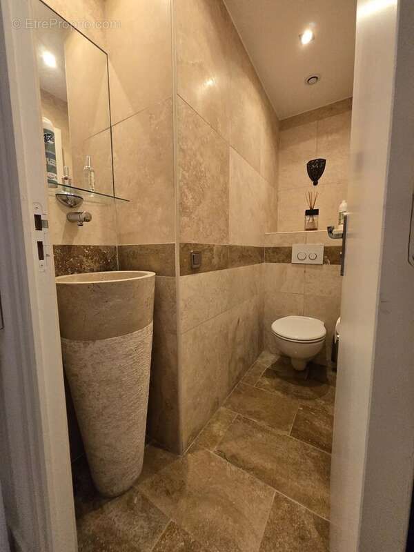 Appartement à VILLENEUVE-LOUBET