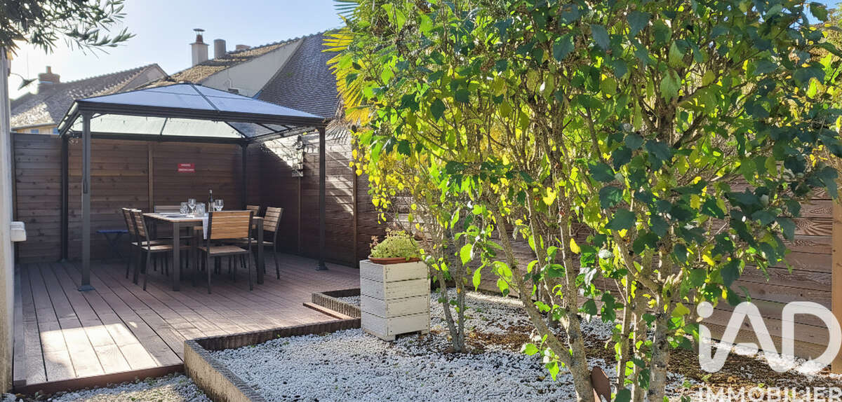 Maison 140 m² à Orvilliers  - photo 2