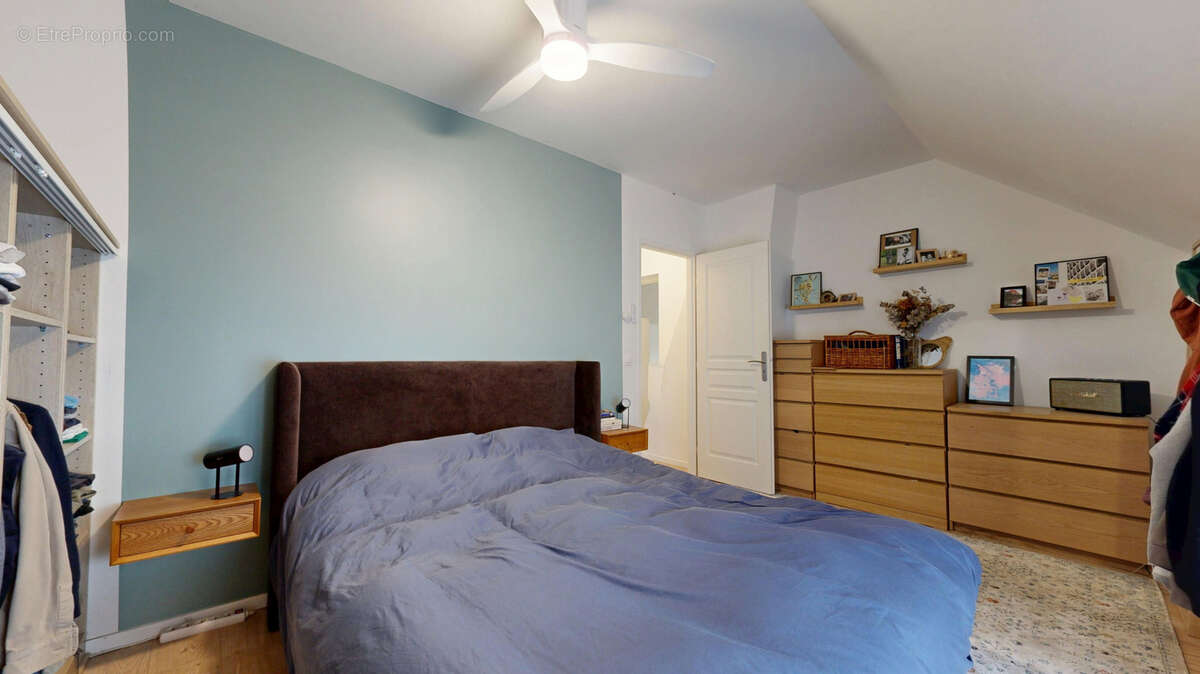 Maison à NEAUPHLE-LE-VIEUX