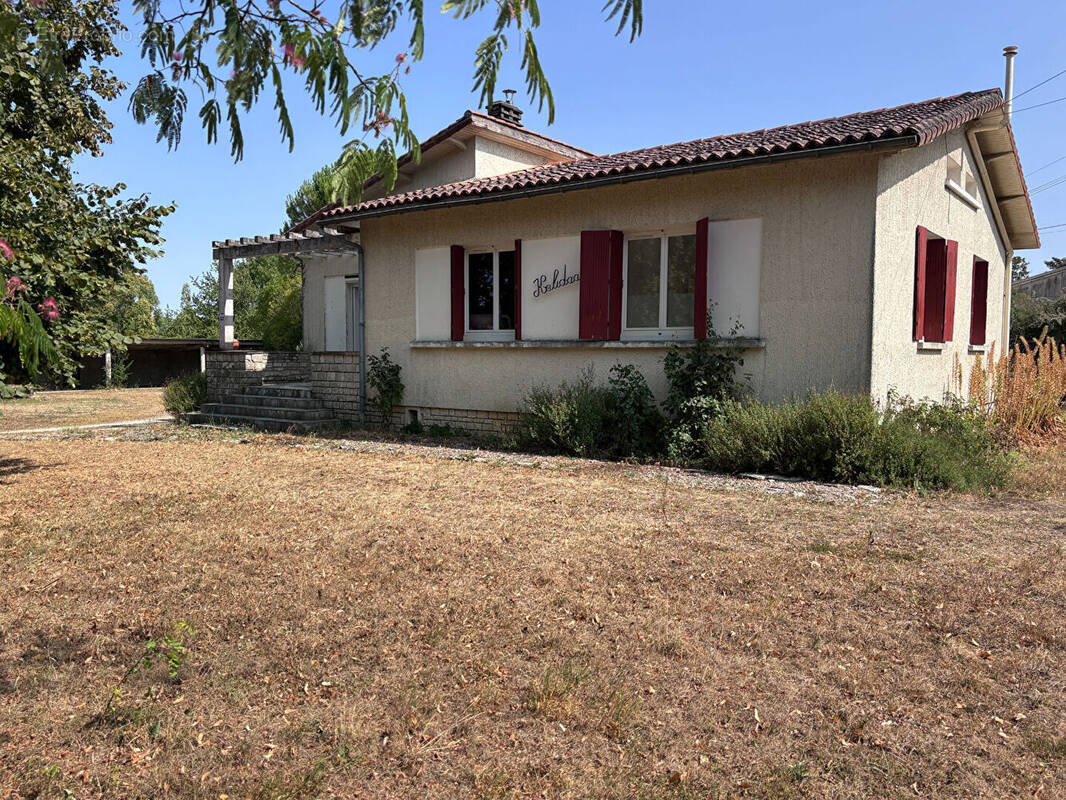Maison à VILLEFAGNAN