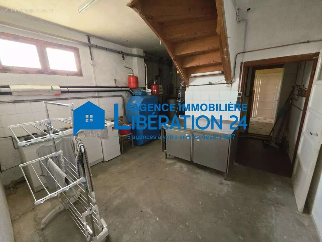 maison de 157 m² avec dépendances - photo 11