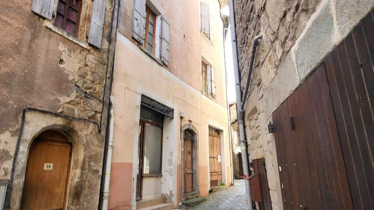 Appartement à LARGENTIERE