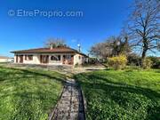 Maison à LA LANDE-DE-FRONSAC