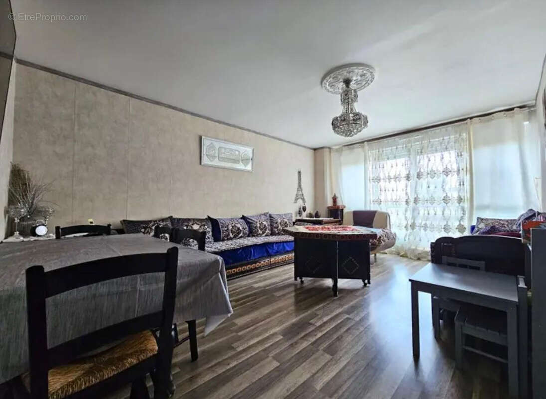 Appartement à RIS-ORANGIS