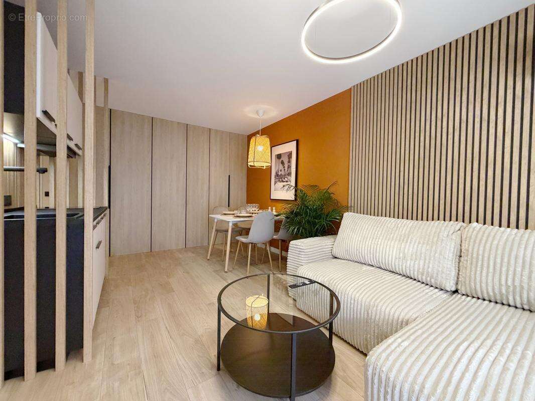  Appartement 2P, 32 m², Palm Beach Cannes – Terrasse, rénovation d'architecte, plages à 50 m - photo 3
