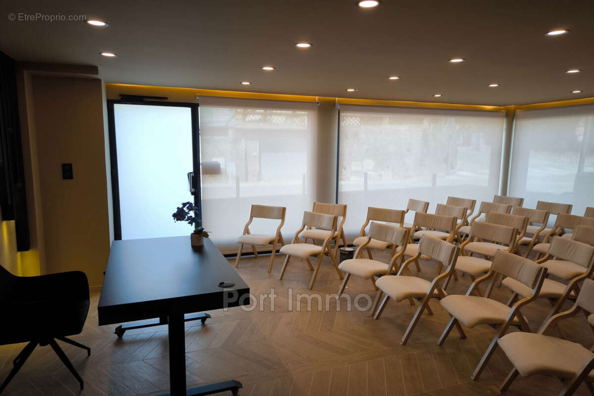 Commerce 36 m² à Cagnes-Sur-Mer  - photo 5