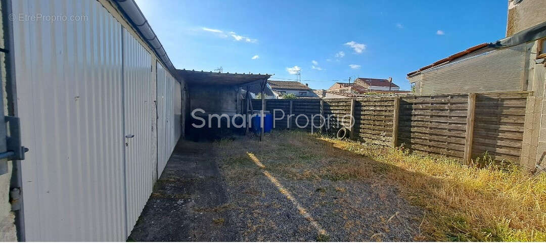 Parking à ROCHEFORT