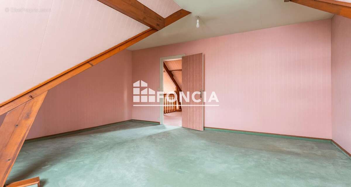 Maison à L'HAY-LES-ROSES