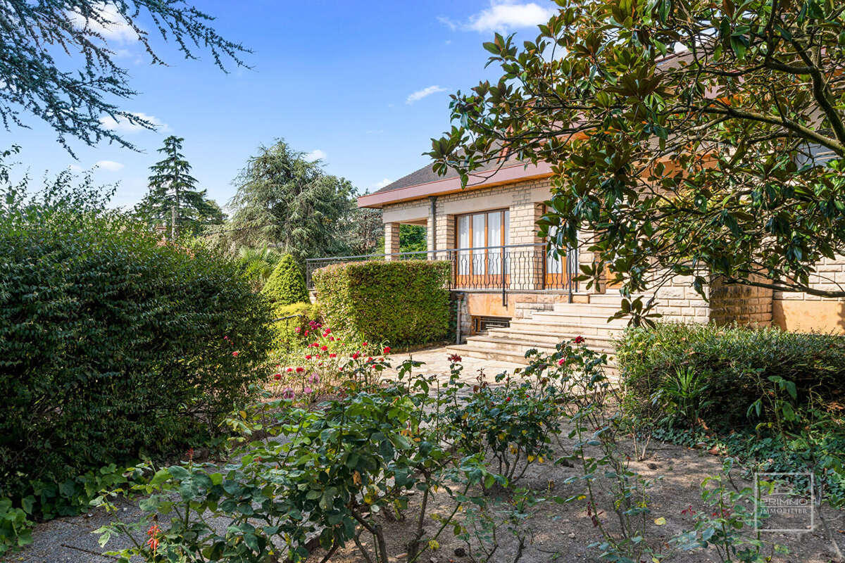 Maison à CHAMPAGNE-AU-MONT-D'OR