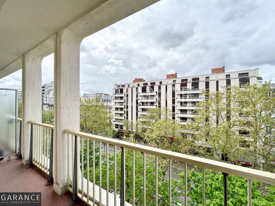 Appartement à PARIS-14E