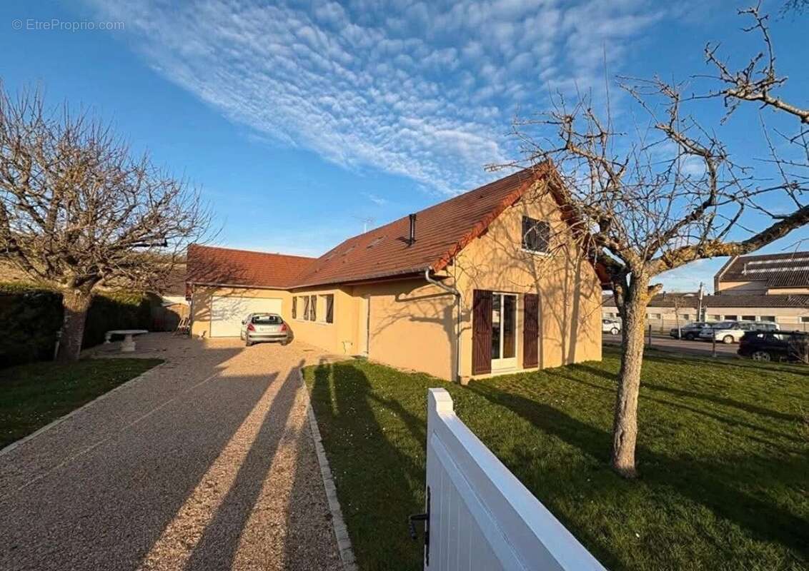 Maison à PACY-SUR-EURE