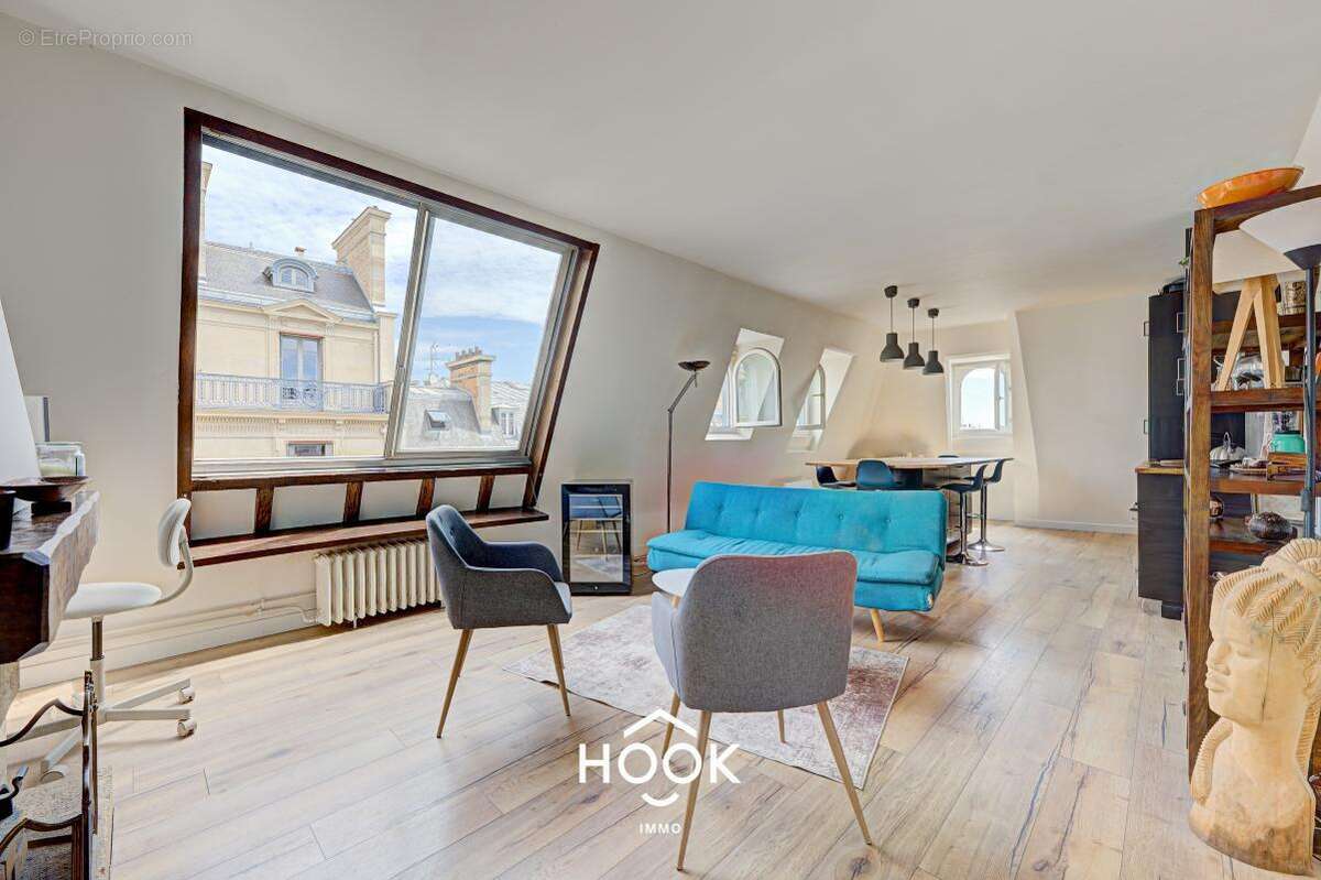Appartement à PARIS-16E