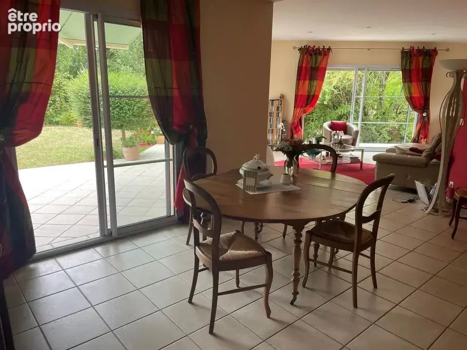 Maison 6 pièces 203 m² à vendre à Artigues-Pres-Bordeaux (33370) - photo 4