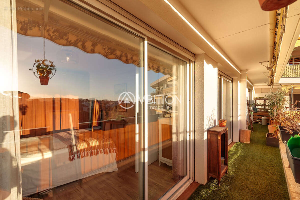 Appartement à LE CANNET