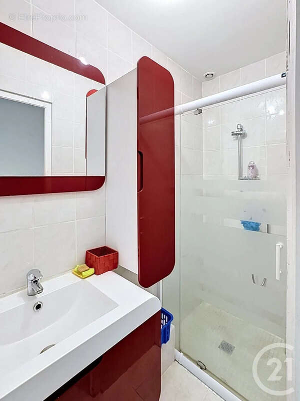 Maison 176 m² à Genas  - photo 13