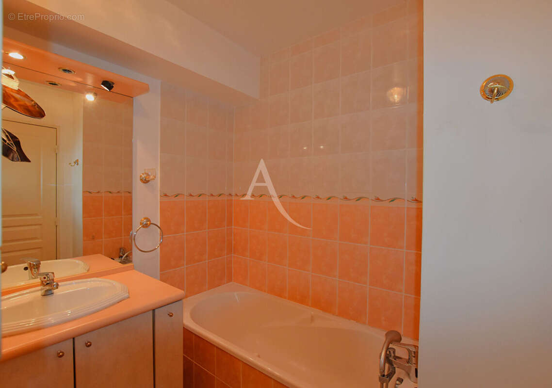 Appartement à COMBS-LA-VILLE