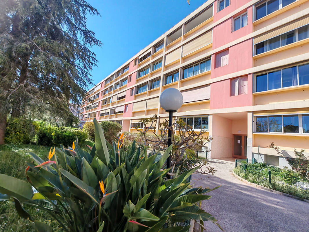 Appartement à HYERES