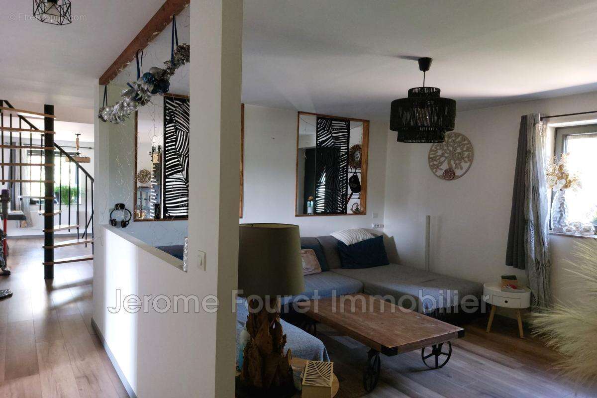 vente maison 6 Pièce(s) - photo 9