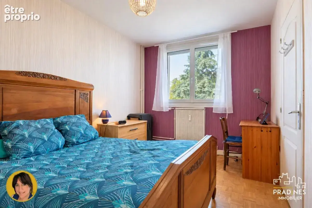 Pierre-Bénite - T3 lumineux de 70 m² avec balcon, parking, c - photo 7