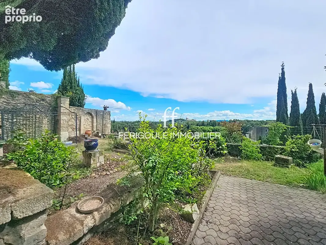 Maison d'exception à Villeneuve-lès-Avignon, havre de paix et d'histoire - photo 11