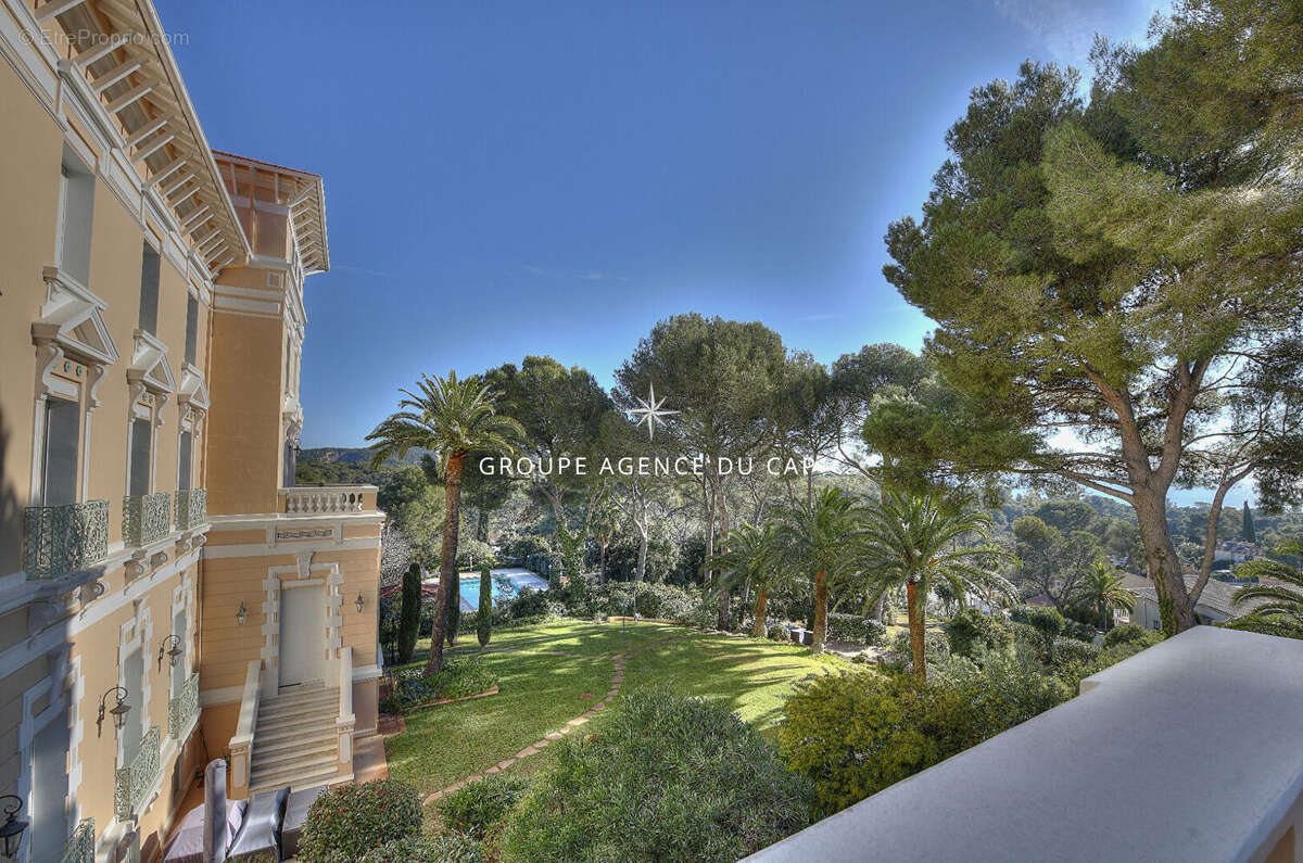 Appartement d'exception à Boulouris 5 pièce(s) 295 m2 vue mer Belle Epoque - photo 7