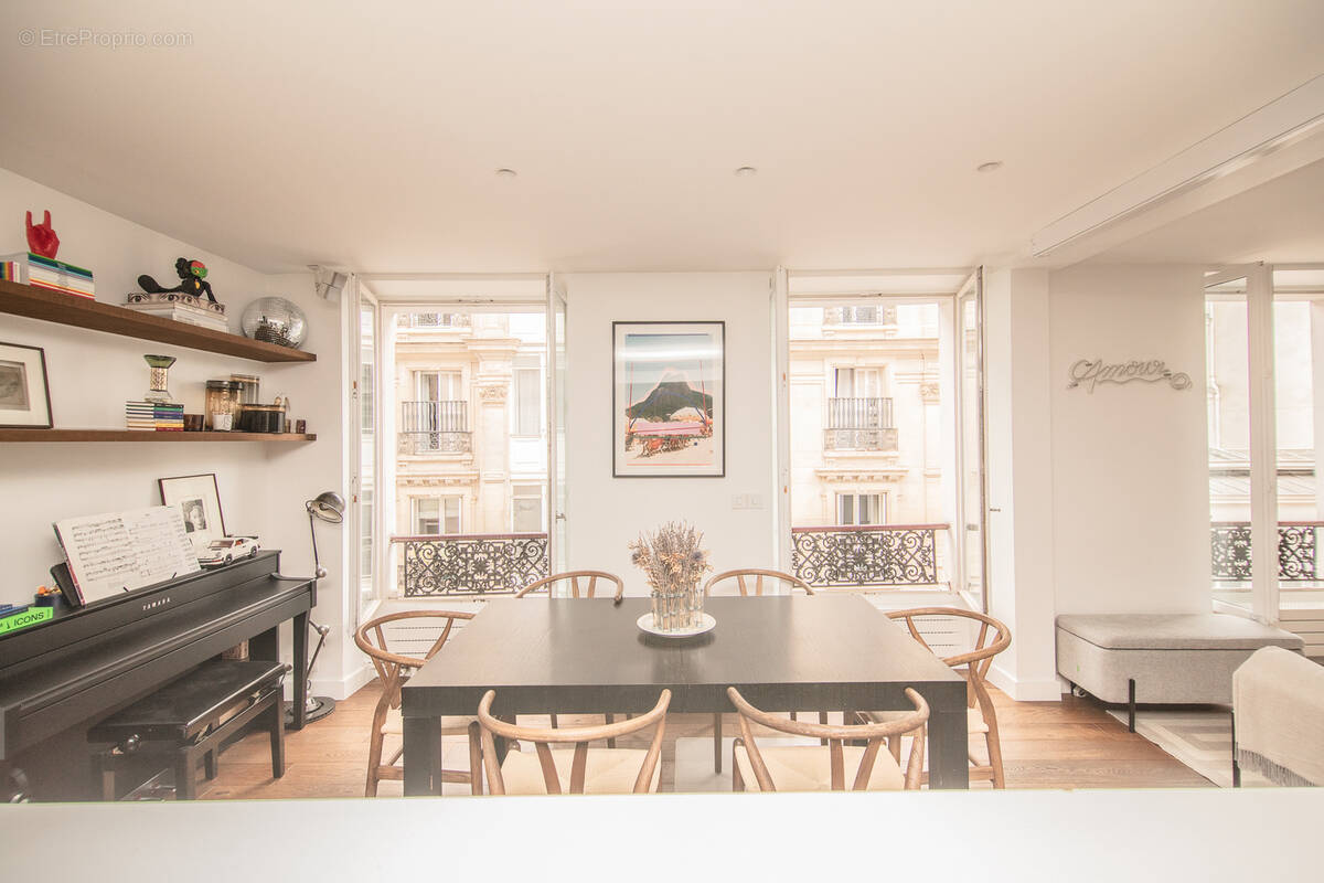 Appartement à PARIS-10E