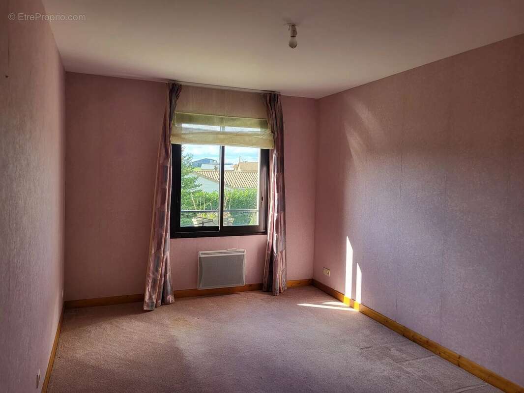 Maison impeccable de cinq chambres  et économe en énergie - photo 14