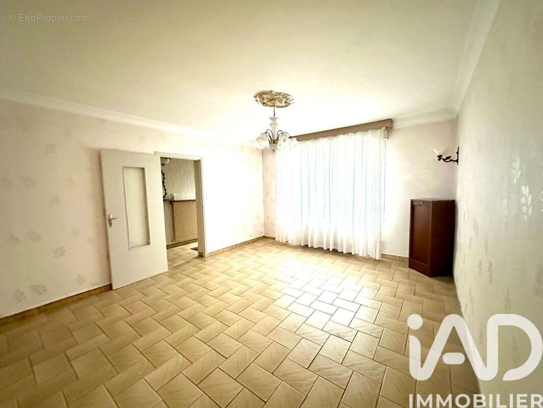 Photo 2 - Maison à COURRIERES