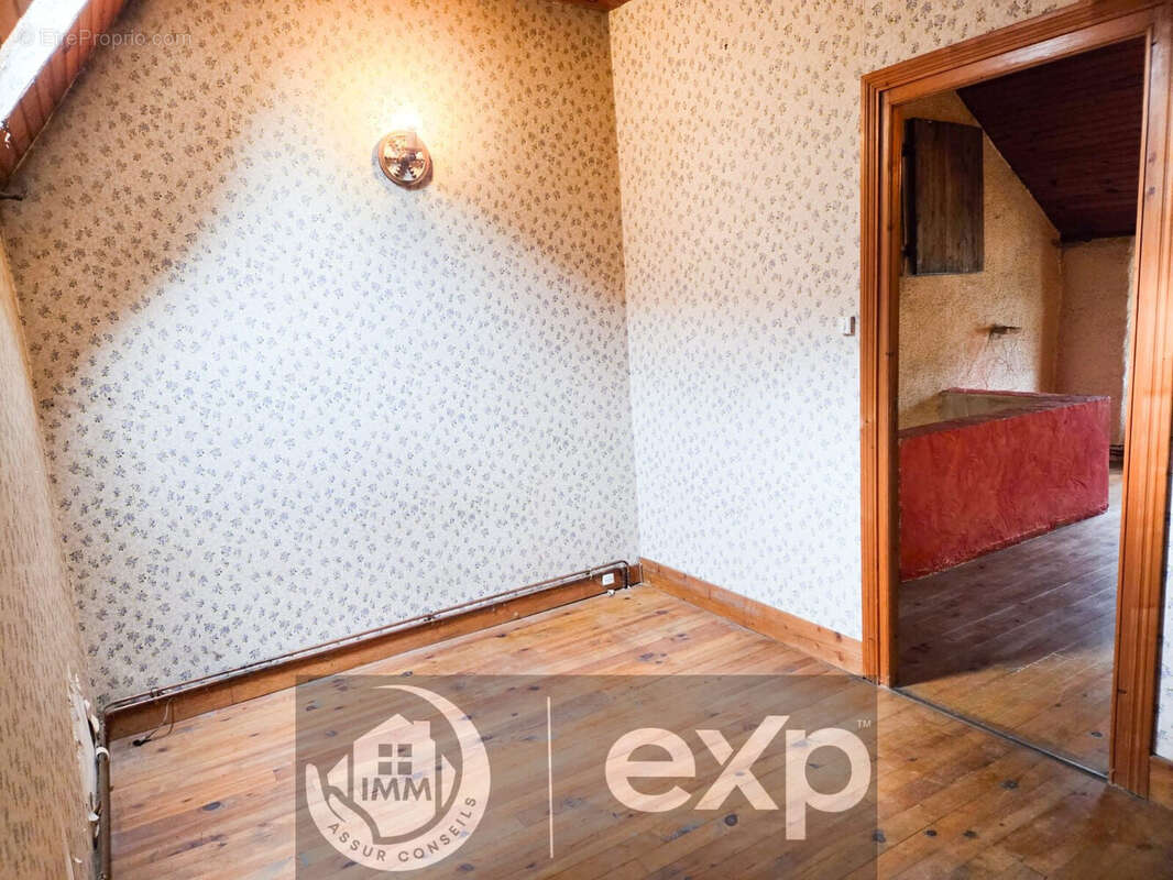 Maison à SAINT-GENIX-SUR-GUIERS