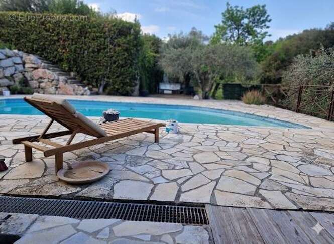 Maison à SAINT-MARTIN-DU-VAR