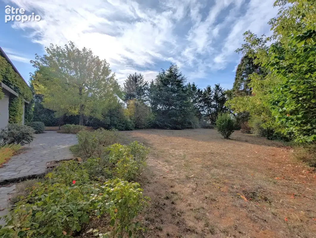 Entre Auxerre et Joigny sur la commune de Beaumont, propriété de 335m2 habitable, dépendances et jardin de 324 - photo 22