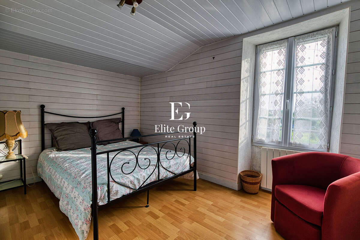 Maison à SAINT-NAZAIRE-SUR-CHARENTE