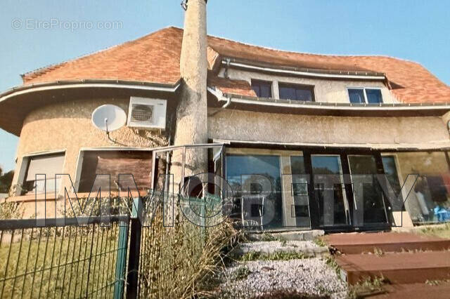 Maison à SERRES-CASTET