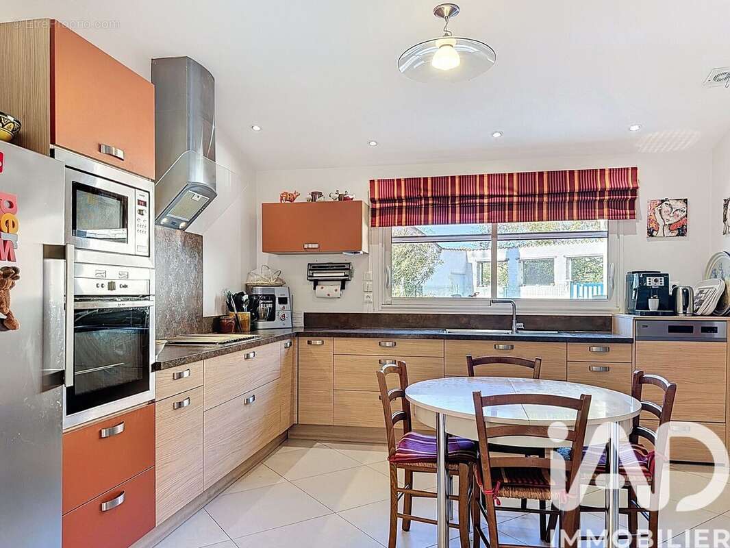 Photo 6 - Maison à FONTAINES-D'OZILLAC