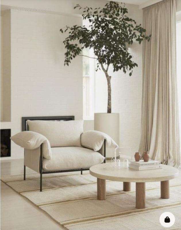 Appartement à L'ARBRESLE