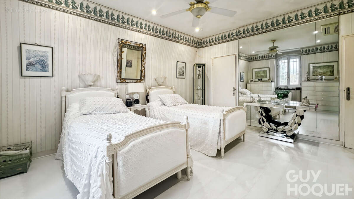 Maison à FONTENAY-LE-FLEURY