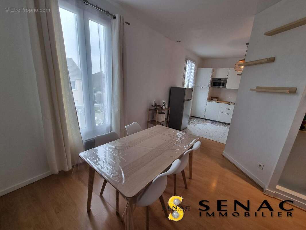 Appartement à BEAUCHAMP