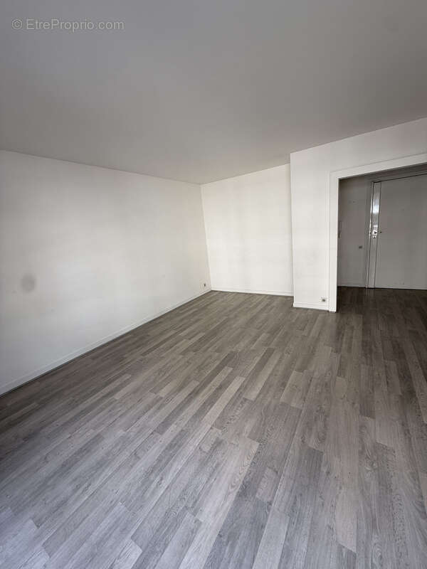 Appartement à CHARENTON-LE-PONT