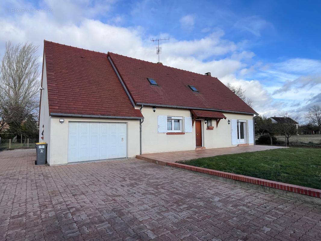 Maison à SAINT-DENIS-EN-VAL
