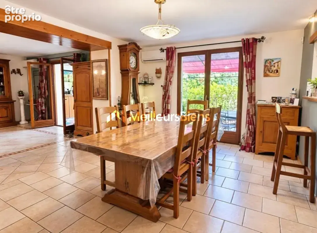 Jolie maison de 142 m² avec piscine et garage - photo 6
