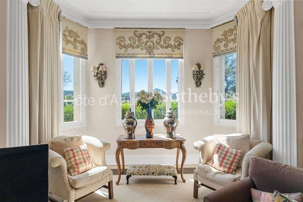 Mandelieu-la-Napoule propriété Belle Époque avec piscine et maison d’invités proche Cannes - photo 6