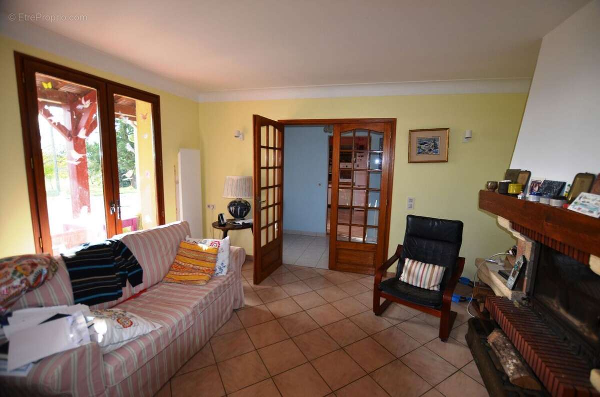 106 - Maison à MONTESQUIOU