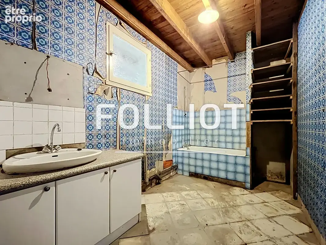 A VENDRE, Maison 4 pièces à vendre à Saint Laurent de Cuves - photo 5