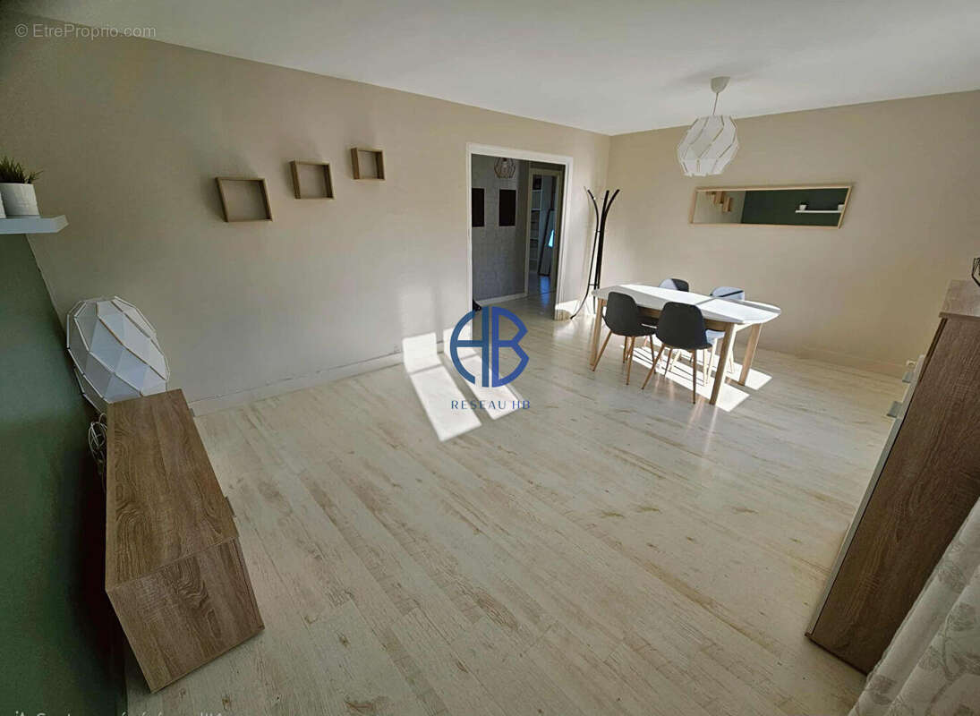 Appartement à BOURGOIN-JALLIEU