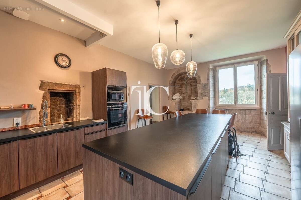 Maison à VINEZAC