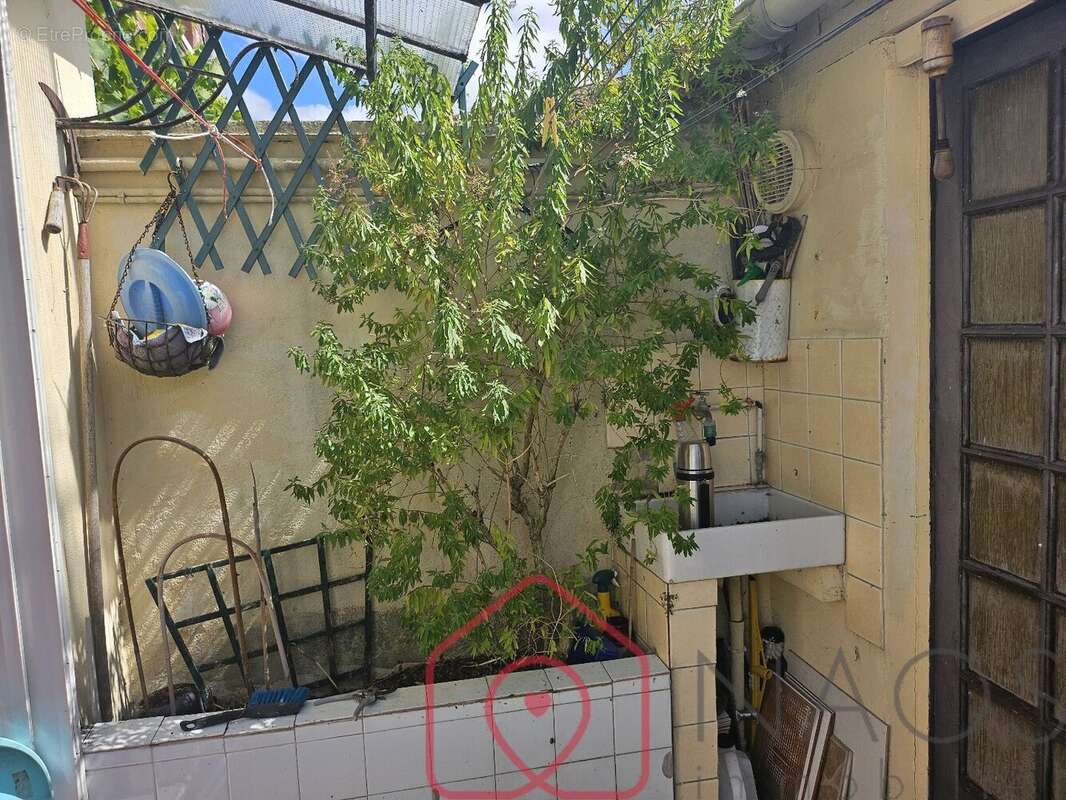 En exclusivité Charmante maison de ville - photo 10