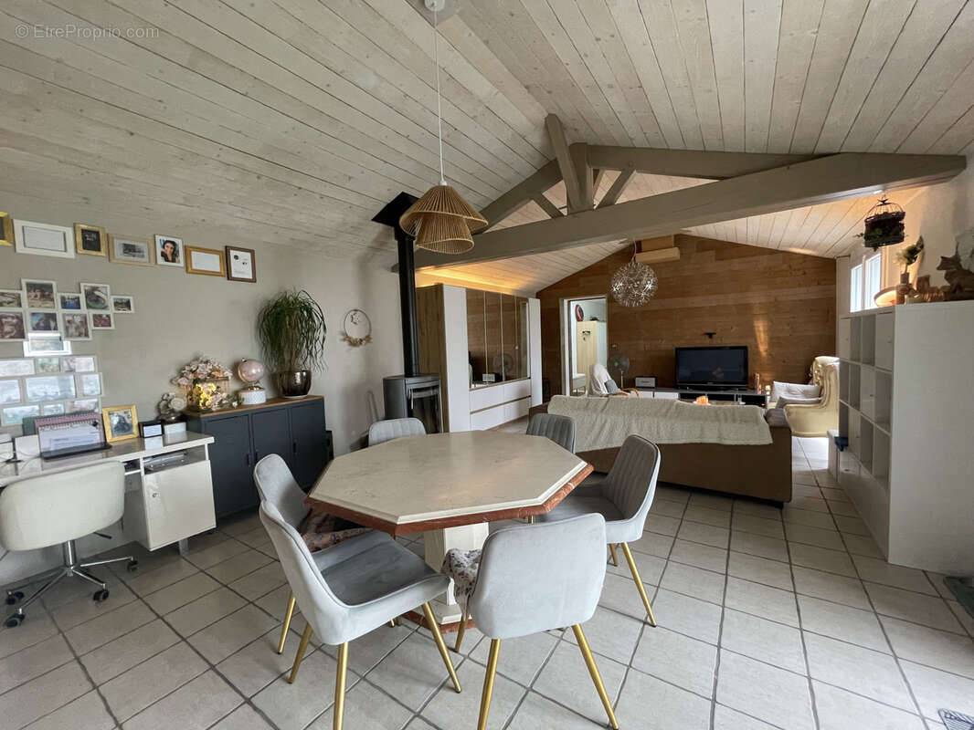 Maison à L&#039;EPINE