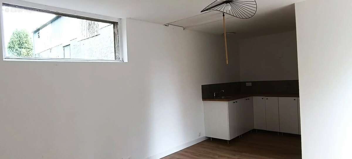 Maison à BAZOUGES-LA-PEROUSE