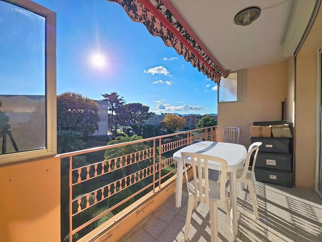 Appartement à LE CANNET