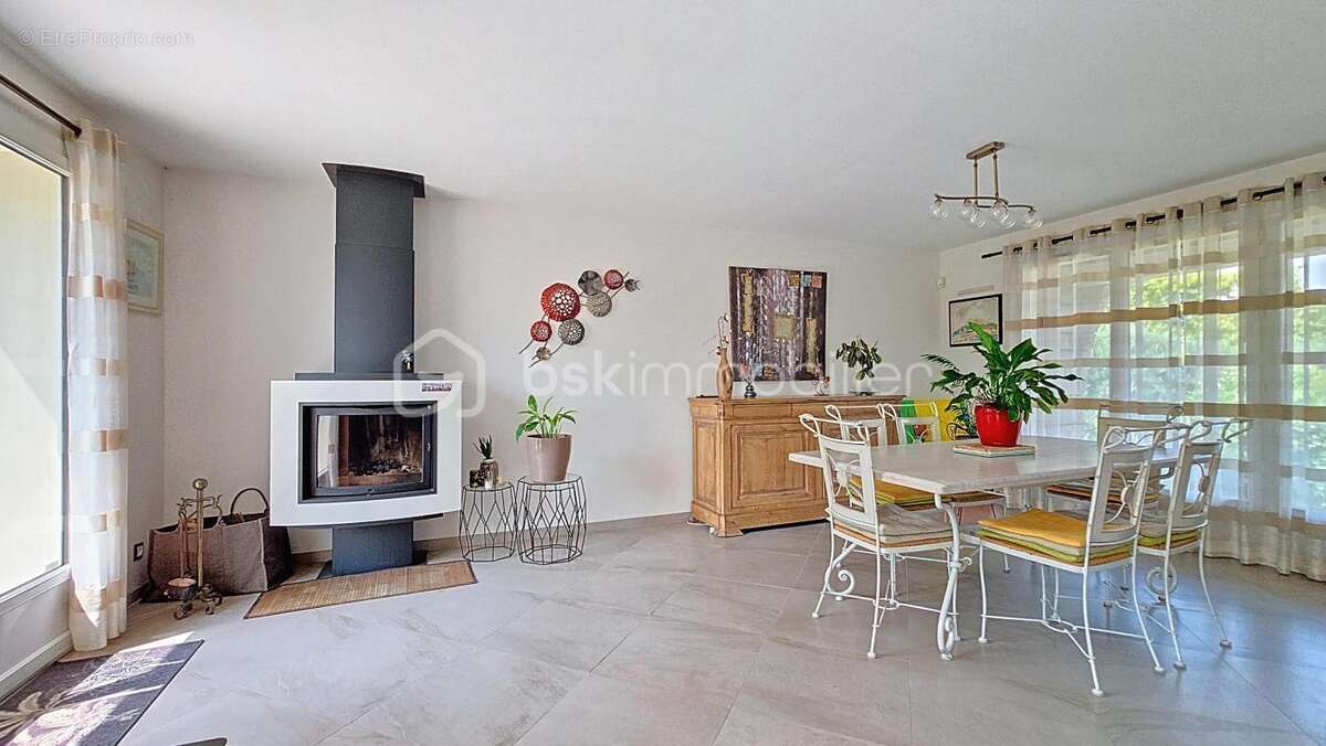 Maison à CHEVRY-COSSIGNY